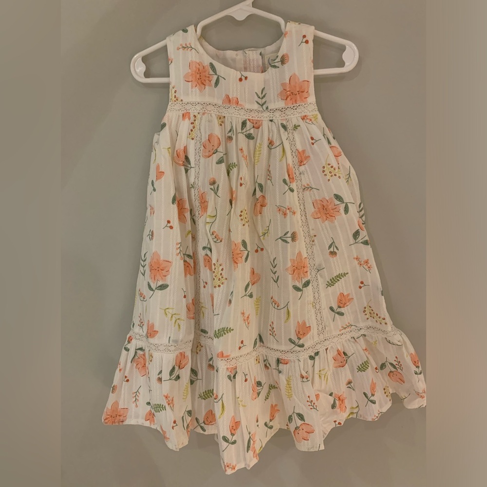 White floral dress with lace detail. The Prairie size 3T. Never worn.